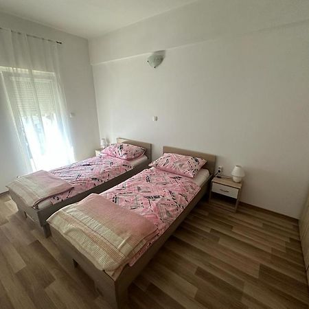 Maris Leilighet Gospić Eksteriør bilde